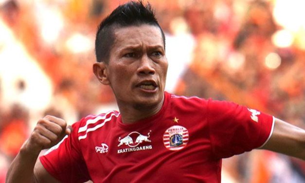 Bek Kanan Timnas Ismed Sofyan Pesepakbola Indonesia