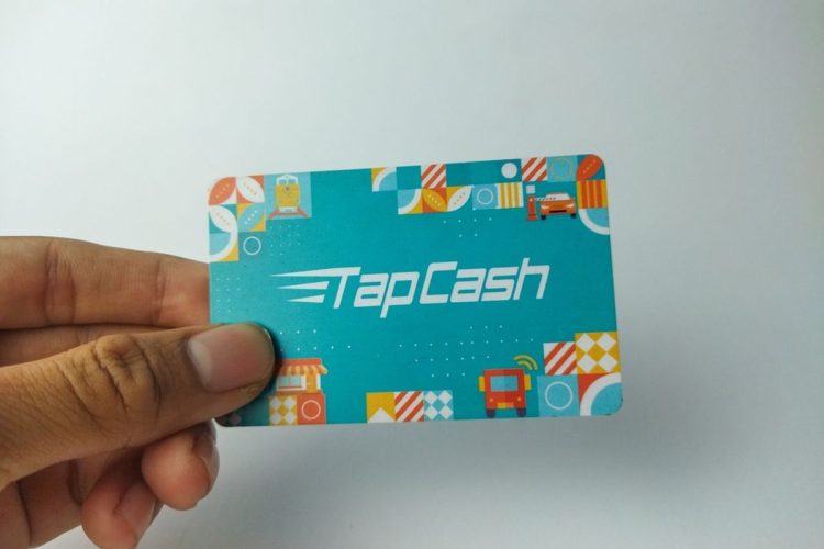 Kartu Elektronik Untuk Melakukan Transaksi Dan Pembayaran