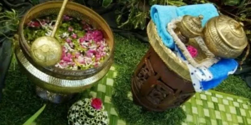 Budaya Indonesia Dalam Melakukan Tradisi Mandi Kembang