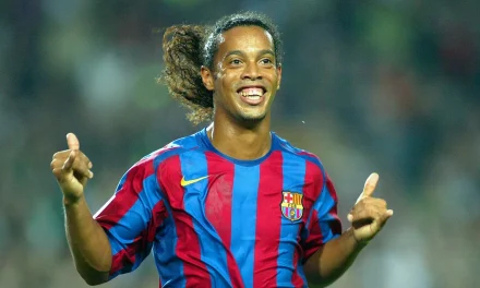 Legendaris Dunia Sepak Bola Seorang Ronaldinho