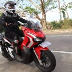 Skuter Matik Honda Adv Sebuah Motor Touring