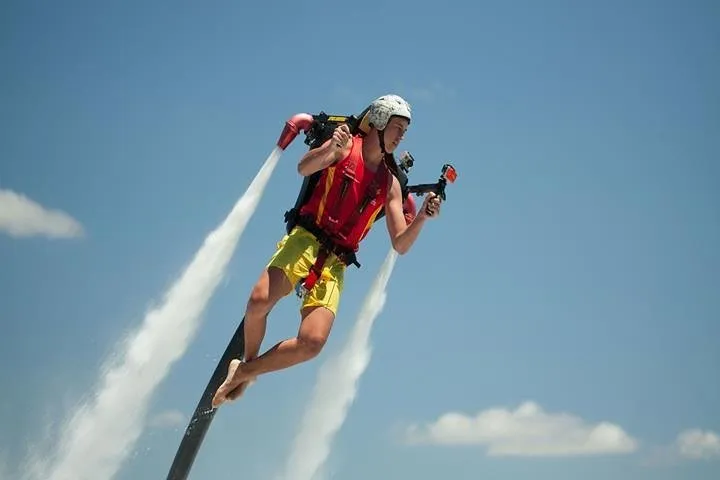 Perangkat Terbang Jetpack Di Punggung Pada Teknolagi Maju