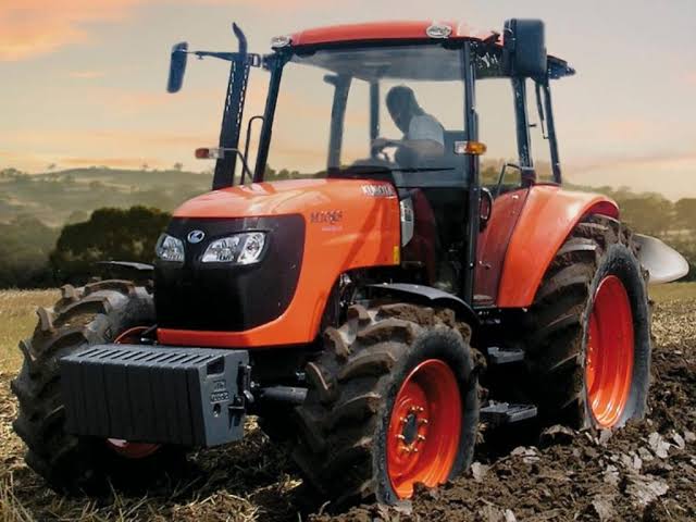 Kendaraan Traktor Sebuah Pengenalan Teknologi Perkebenunan
