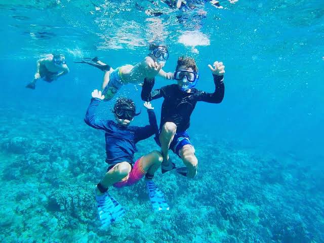 Kenikmatan Aktivitas Snorkeling Melihat Keindahan Lautan