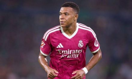 Pesepakbola Mbappe Dengan Skill Bermain Lincah