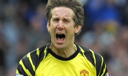 Penyelamat Gawang Seorang Kiper Van Der Sar