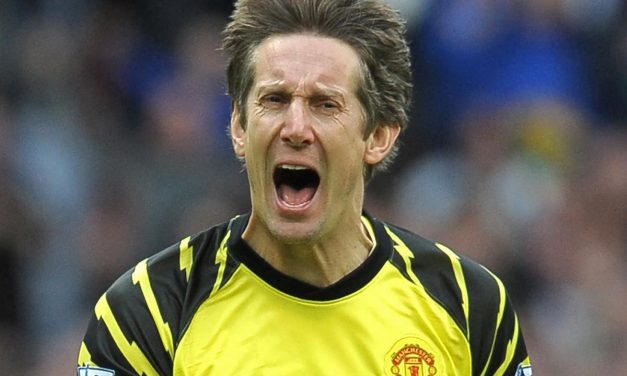 Penyelamat Gawang Seorang Kiper Van Der Sar