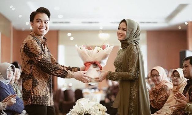 Suatu Proses Lamaran Pada Tahap Hubungan Serius