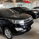 Suatu Kendaraan Bermobil Roda Empat Yang Nyaman