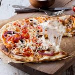 Makanan Bundar Pizza Dengan Berbagai Topping
